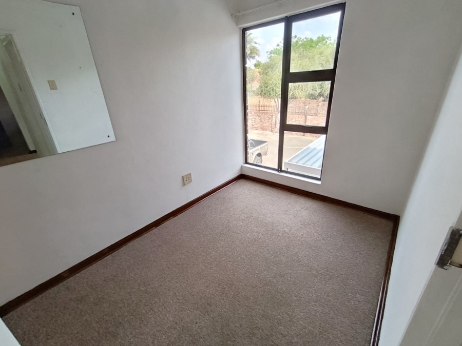 2 Bedroom Property for Sale in Langenhovenpark Free State